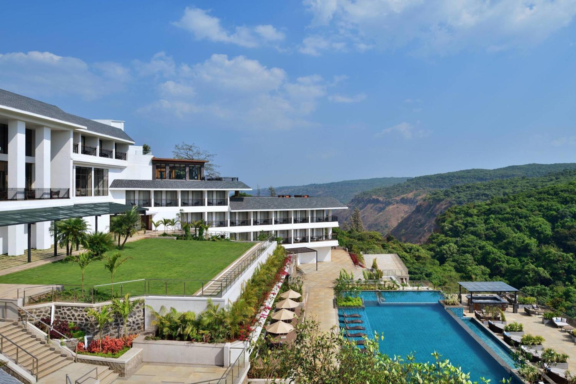 Courtyard By Marriott Mahabaleshwar Ξενοδοχείο Εξωτερικό φωτογραφία